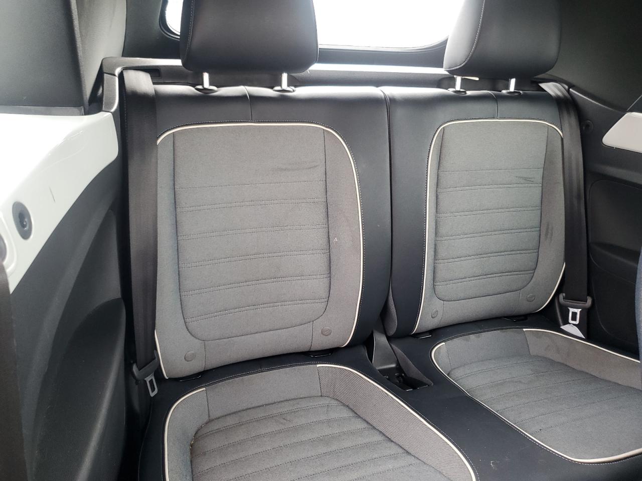 2016 Volkswagen Beetle S/Se VIN: 3VW517AT5GM812029 Lot: 80247885