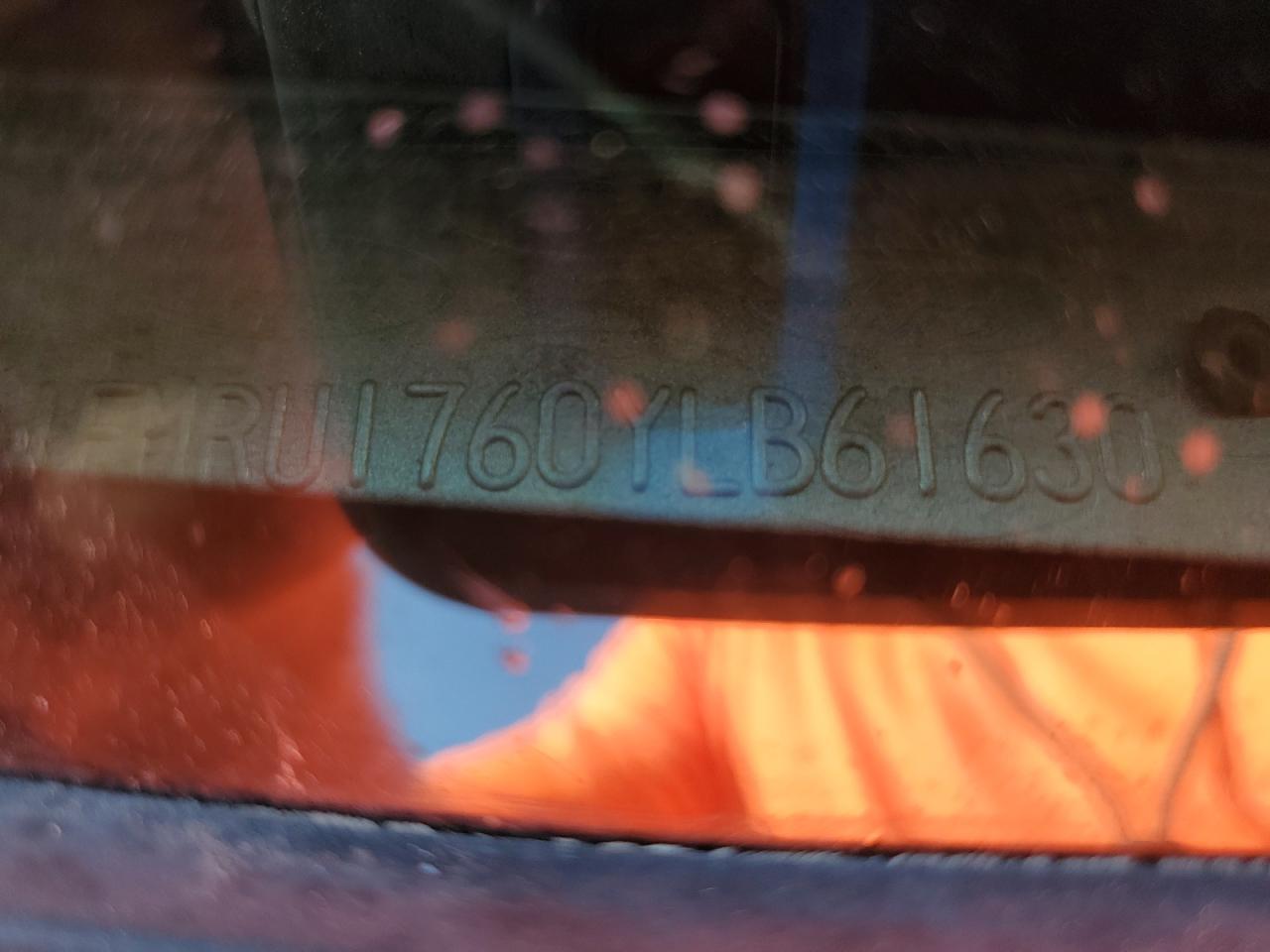 2000 Ford Expedition Eddie Bauer VIN: 1FMRU1760YLB61630 Lot: 81117315