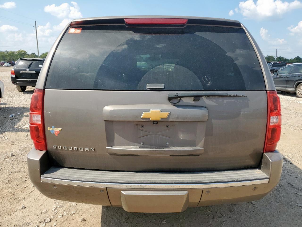 2014 Chevrolet Suburban C1500 Ltz VIN: 1GNSCKE09ER236550 Lot: 81060645