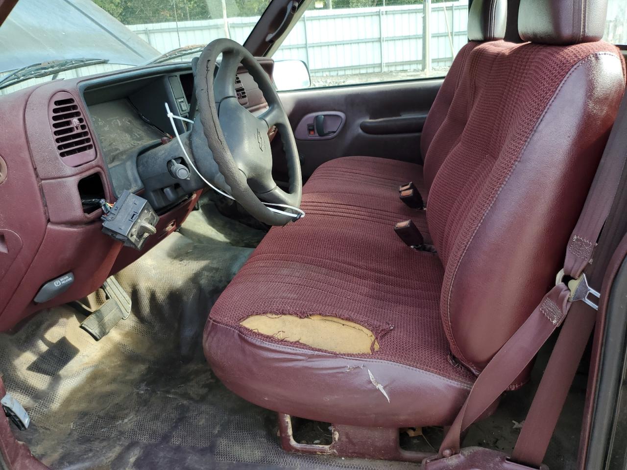 1998 Chevrolet Gmt-400 K1500 VIN: 1GCEK14M9WZ140037 Lot: 80829445