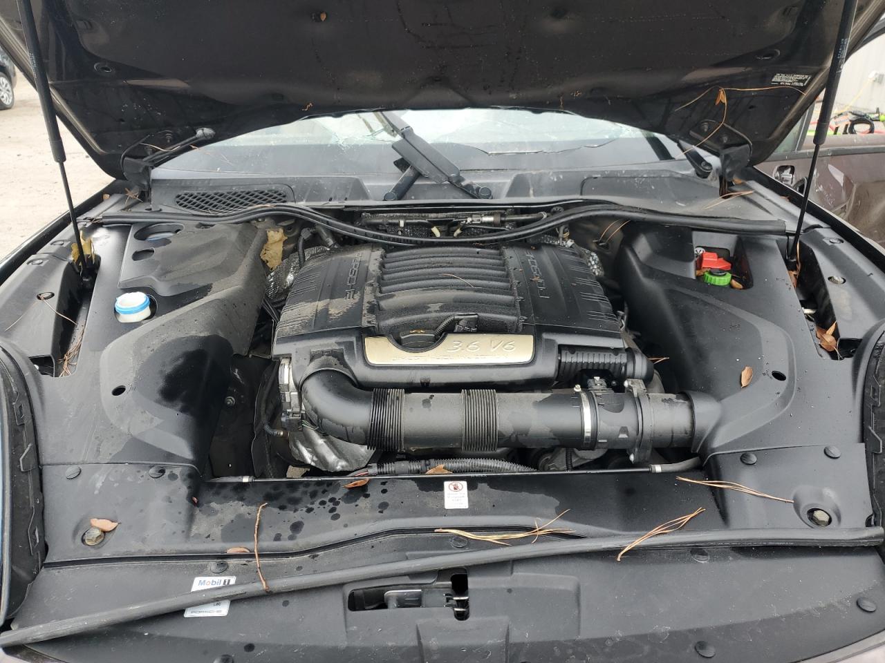 2017 Porsche Cayenne VIN: WP1AA2A22HKA84964 Lot: 80830065