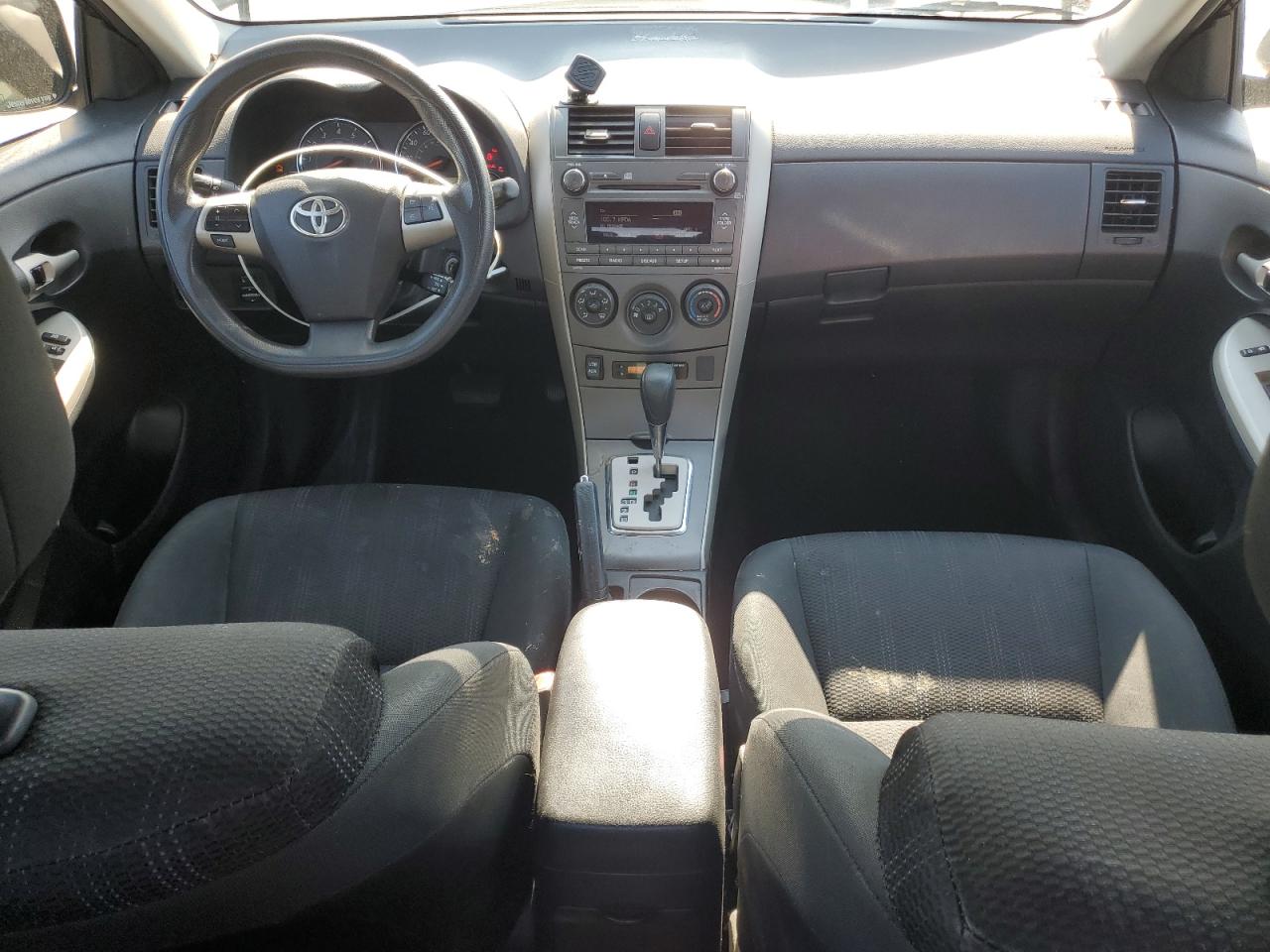 2011 Toyota Corolla Base VIN: 2T1BU4EE2BC657173 Lot: 82165485