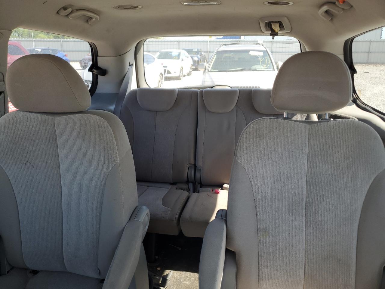 2010 Kia Sedona Lx VIN: KNDMG4C37A6354137 Lot: 80358195