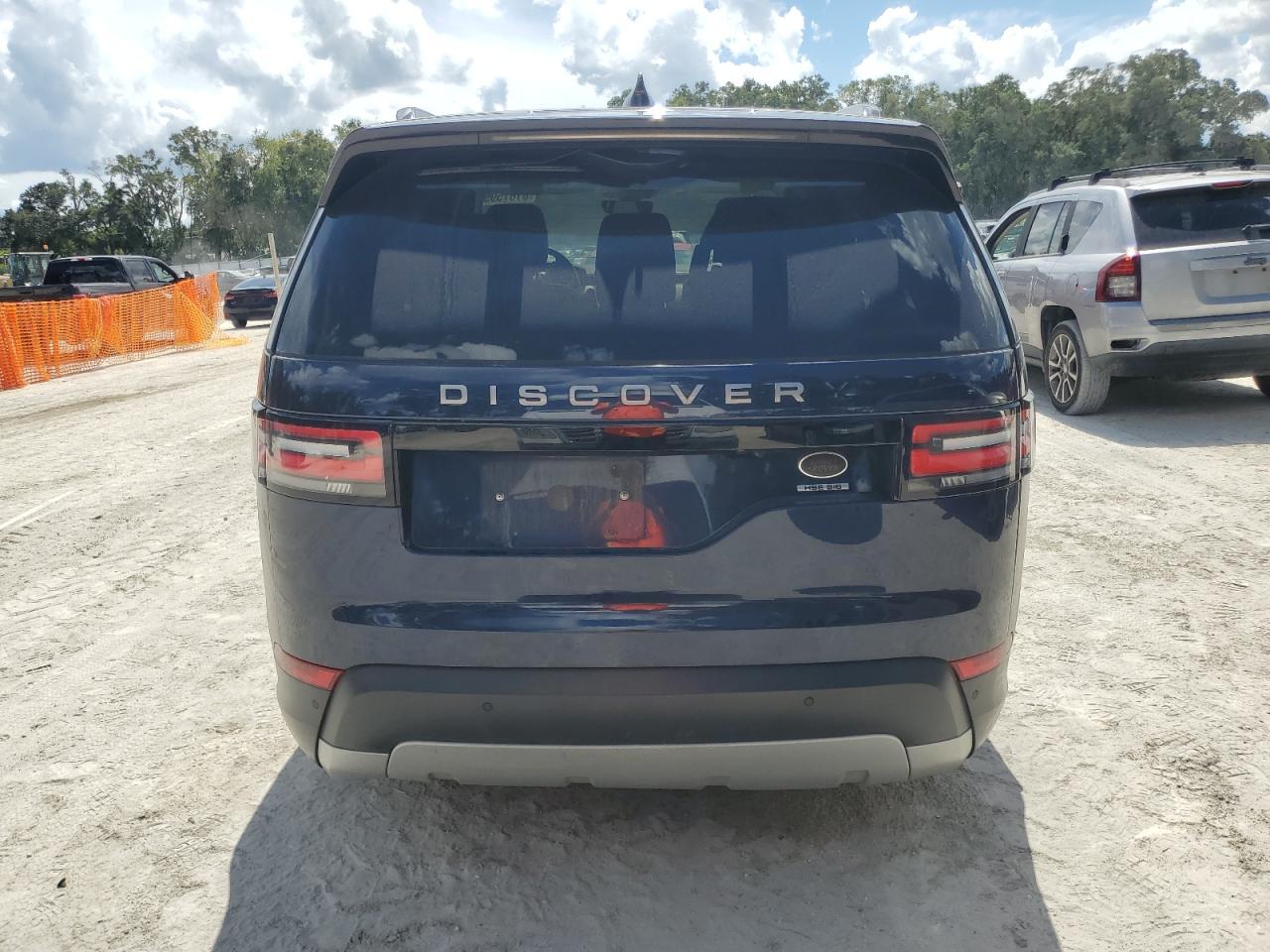 2017 Land Rover Discovery Hse VIN: SALRRBBV1HA042998 Lot: 81615955