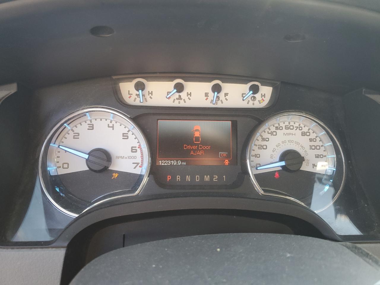 2011 Ford F150 Super Cab VIN: 1FTFX1EF1BFA96701 Lot: 84233005