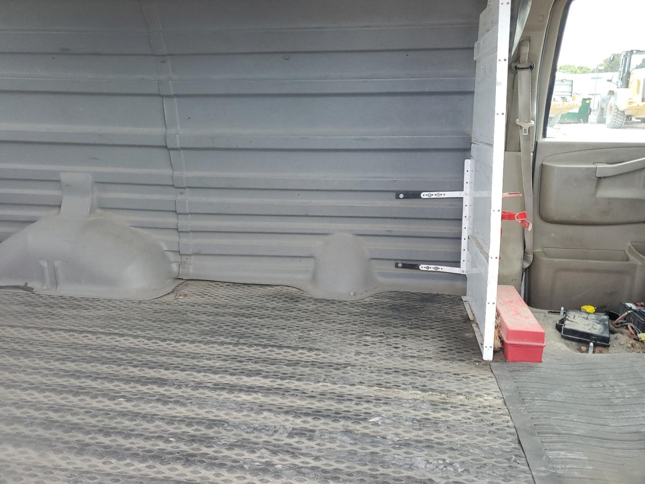 2016 Chevrolet Express G2500 VIN: 1GCWGAHF4G1241763 Lot: 83837225