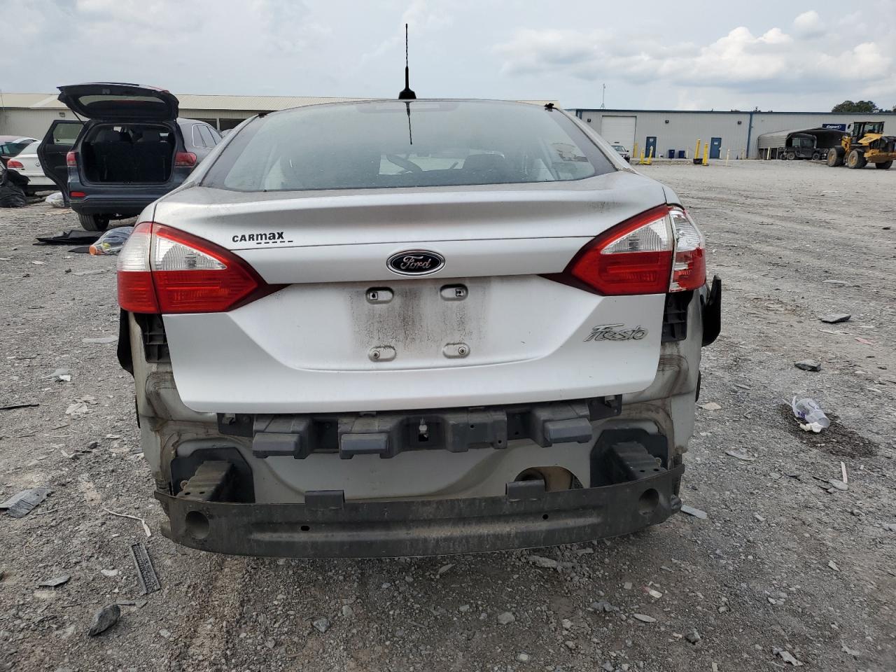2015 Ford Fiesta Se VIN: 3FADP4BJ3FM204541 Lot: 82056105