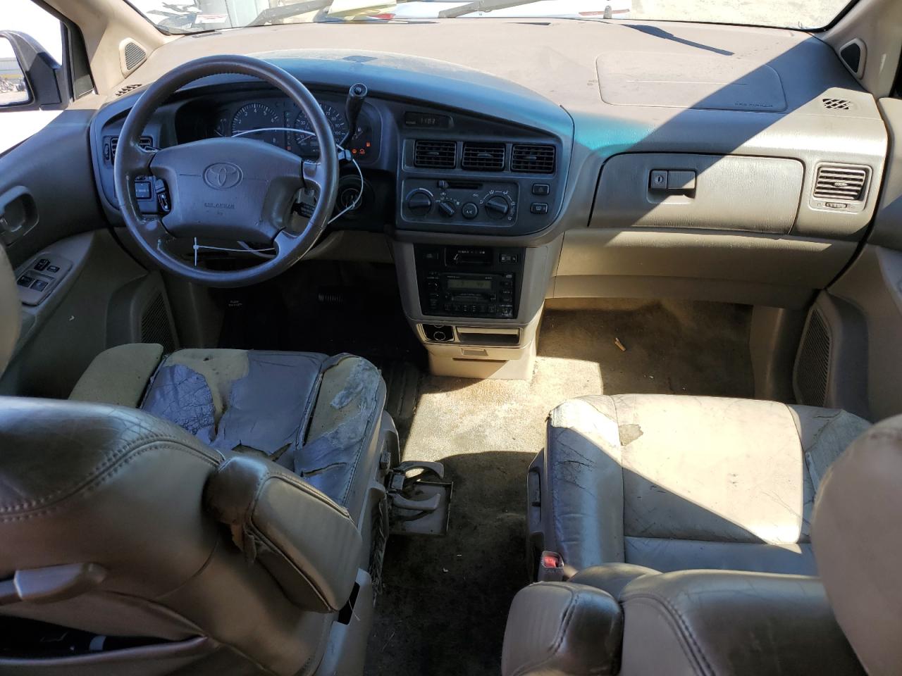 1999 Toyota Sienna Le VIN: 4T3ZF13C6XU157880 Lot: 72007785