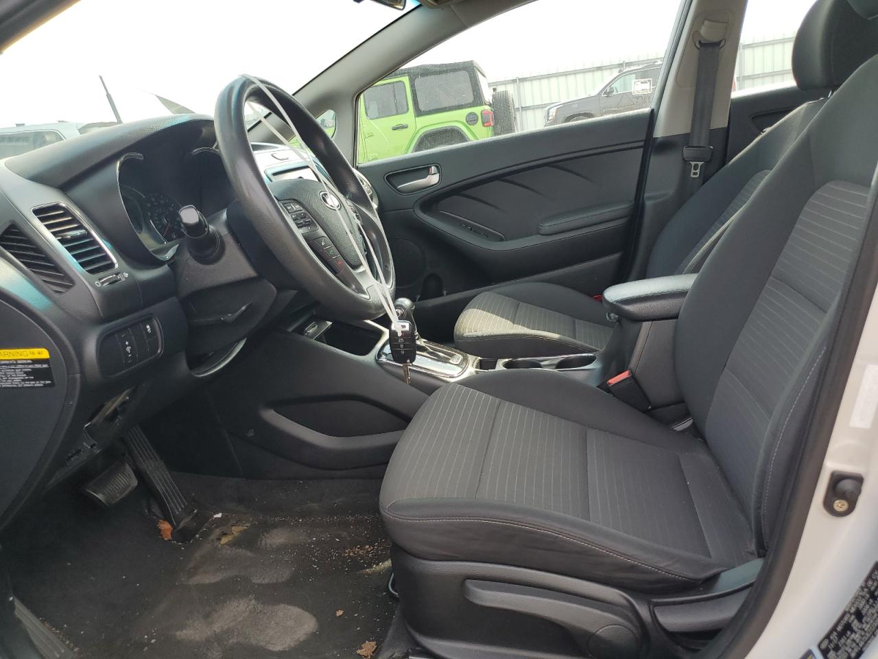 2018 Kia Forte Lx VIN: 3KPFL4A75JE212504 Lot: 81236035