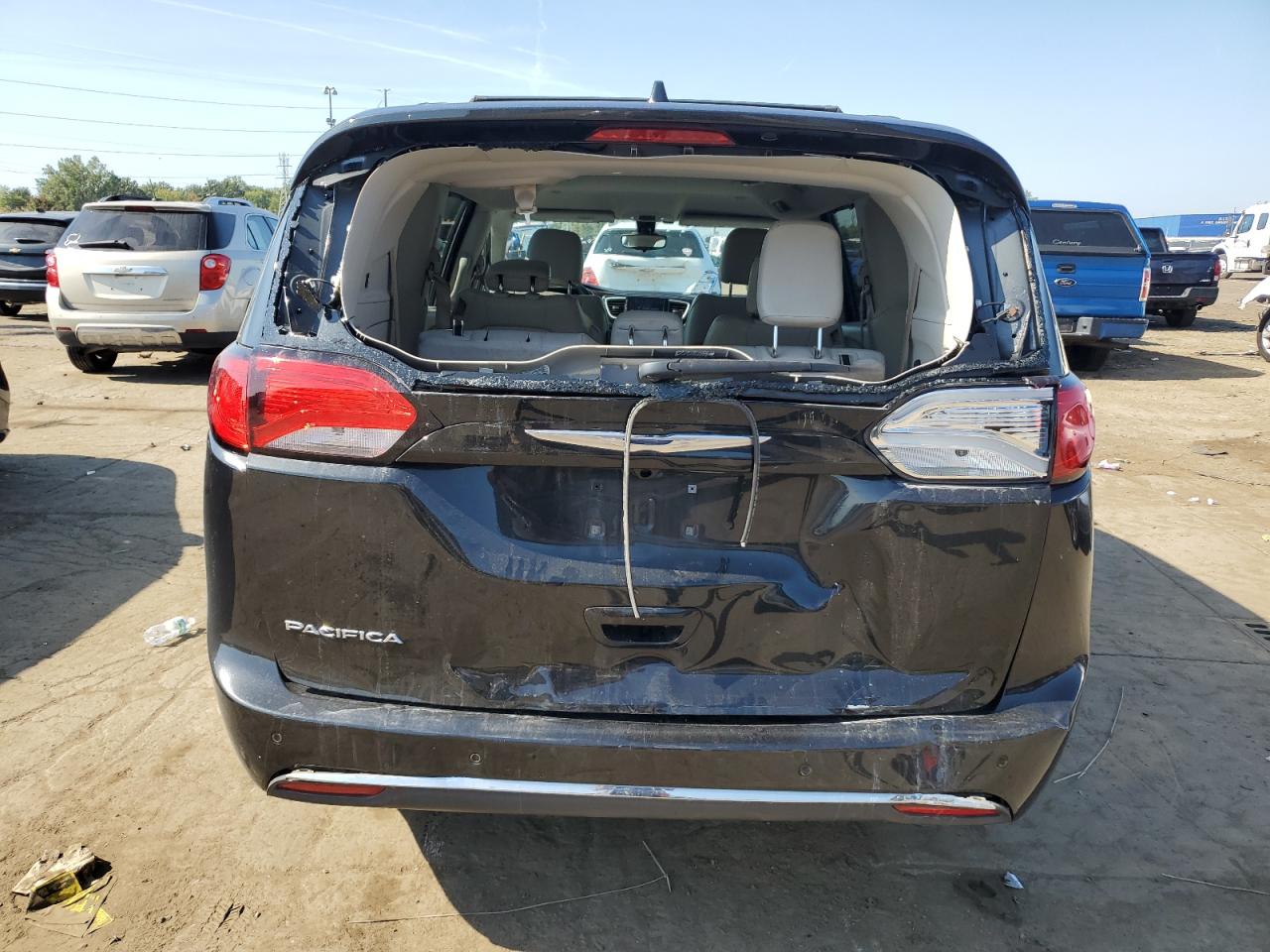 2017 Chrysler Pacifica Touring L VIN: 2C4RC1BG8HR516803 Lot: 80757535