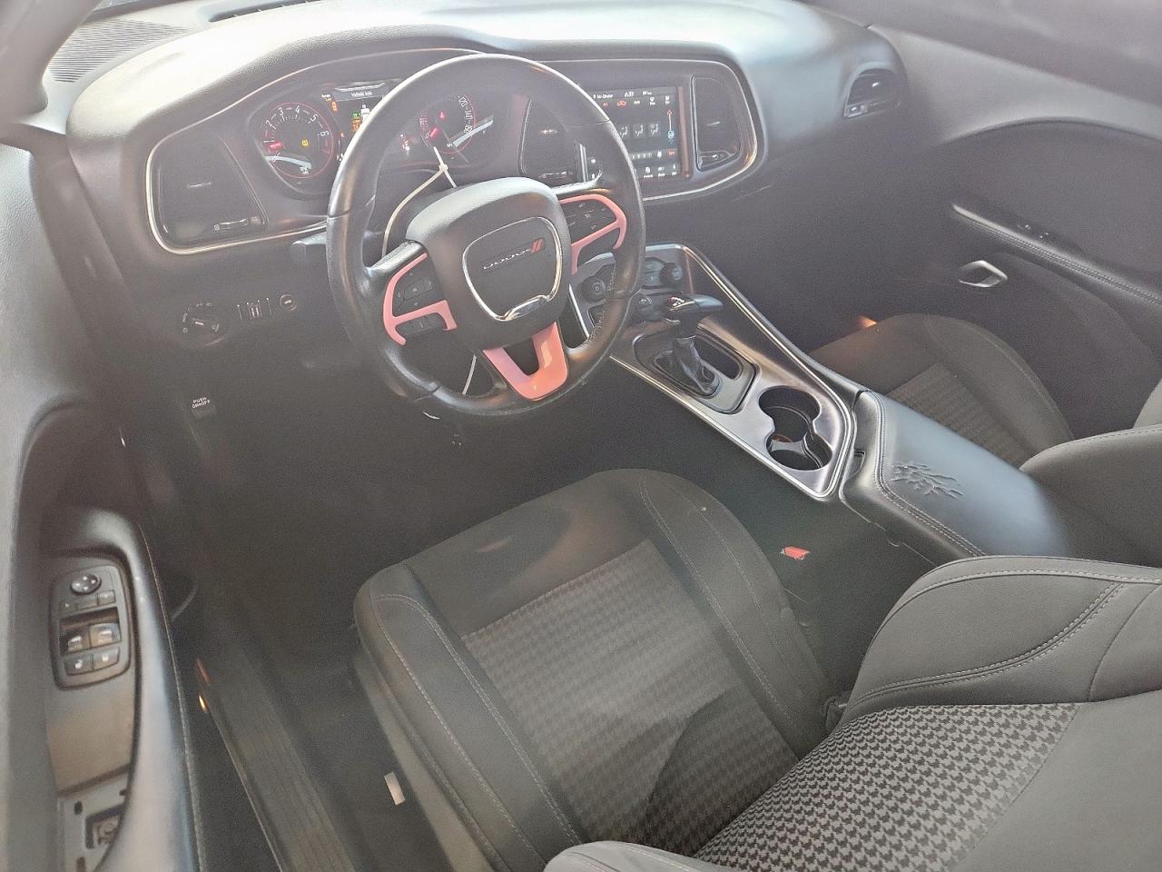 2018 Dodge Challenger Sxt VIN: 2C3CDZAG9JH155097 Lot: 70963065