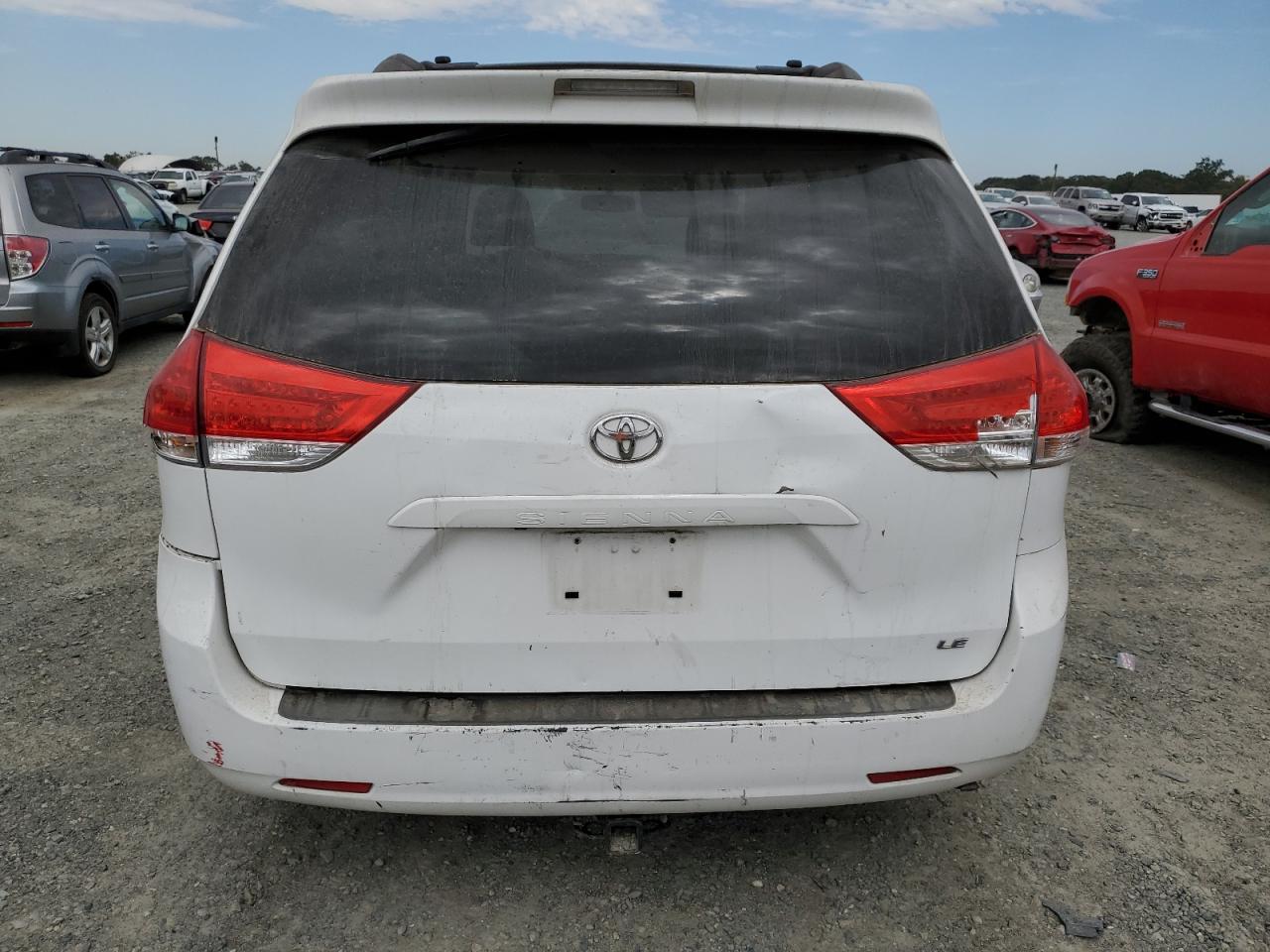 2012 Toyota Sienna Le VIN: 5TDKK3DC9CS225253 Lot: 81775445