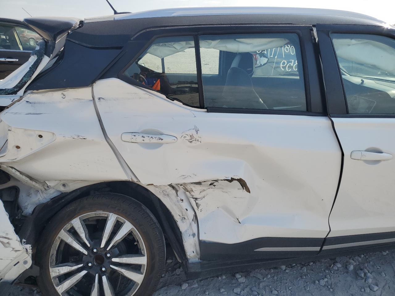 2020 Nissan Kicks Sr VIN: 3N1CP5DV0LL513688 Lot: 71397985