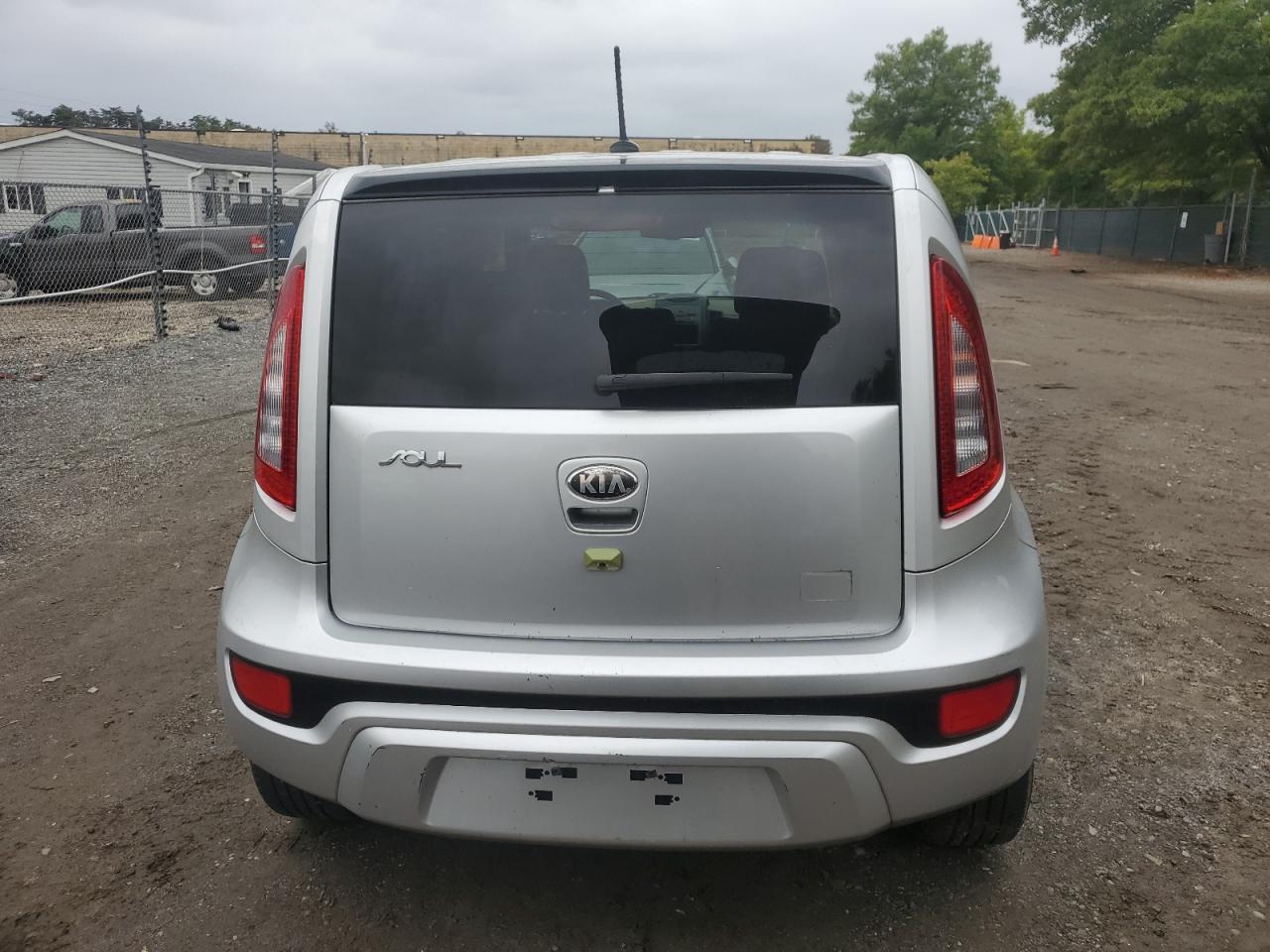 2013 Kia Soul + VIN: KNDJT2A66D7565215 Lot: 80991405