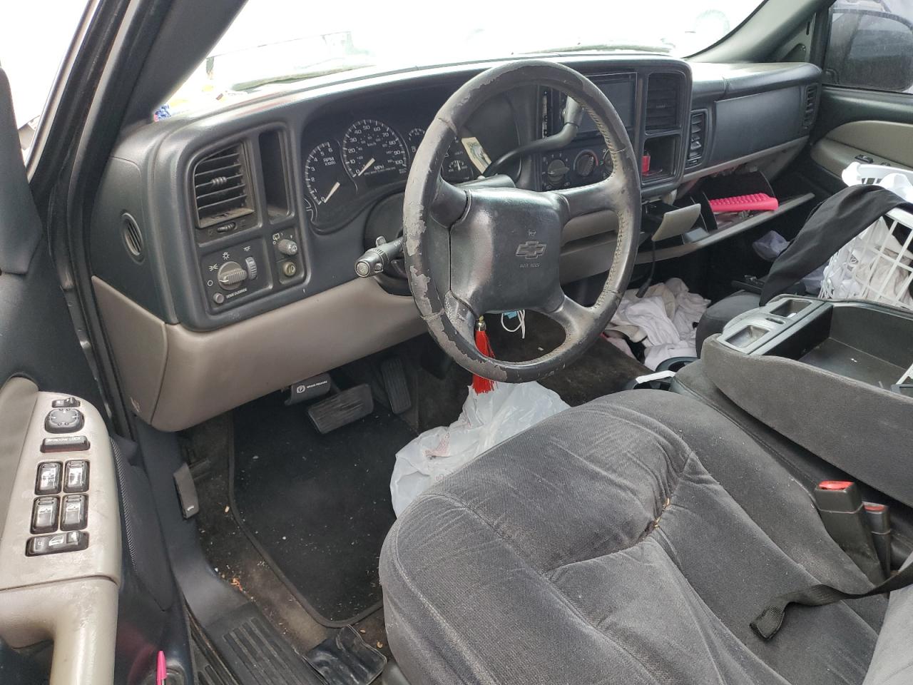 2002 Chevrolet Tahoe C1500 VIN: 1GNEC13VX2R232041 Lot: 81682185