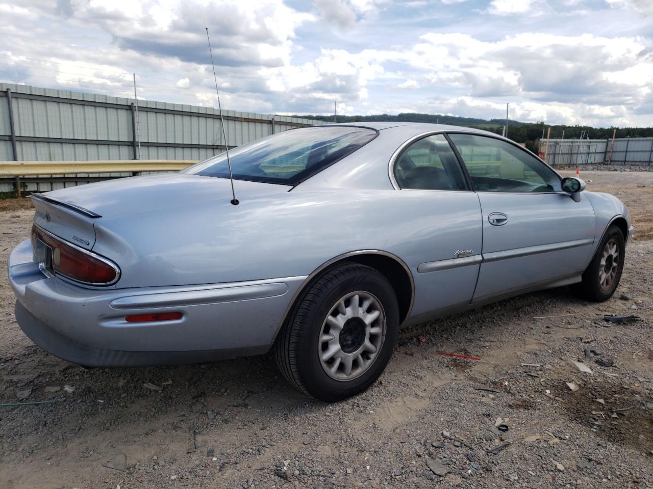 1G4GD2211S4705773 BUICK RIVIERA 1995 BLUE Photo 3