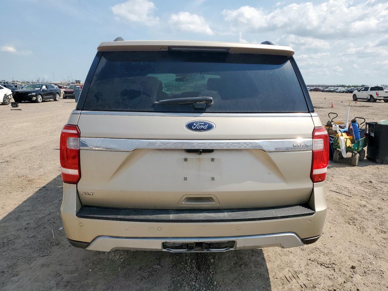2018 Ford Expedition Max Xlt VIN: 1FMJK1HT7JEA18935 Lot: 71785735