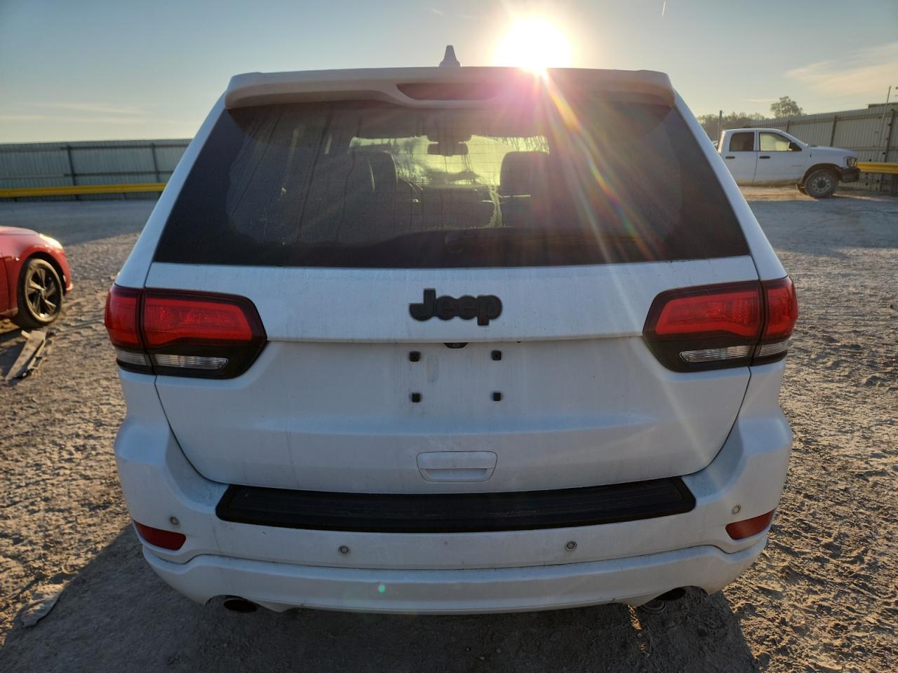 2015 Jeep Grand Cherokee Laredo VIN: 1C4RJEAG5FC957065 Lot: 81640125