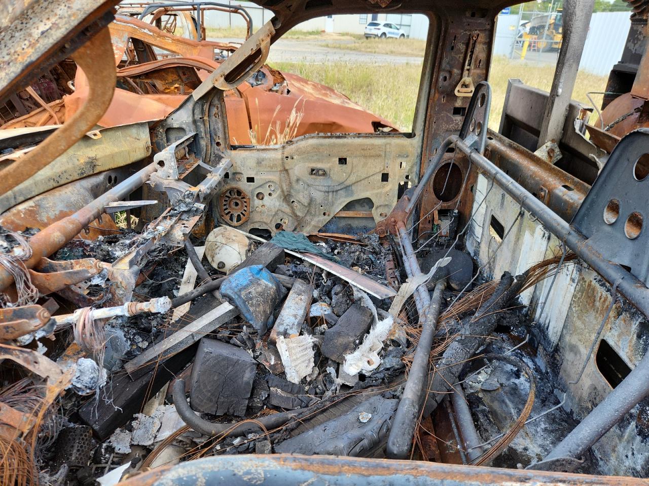 2004 Ford F350 Srw Super Duty VIN: 1FDSF34L74EC4761V Lot: 71869365