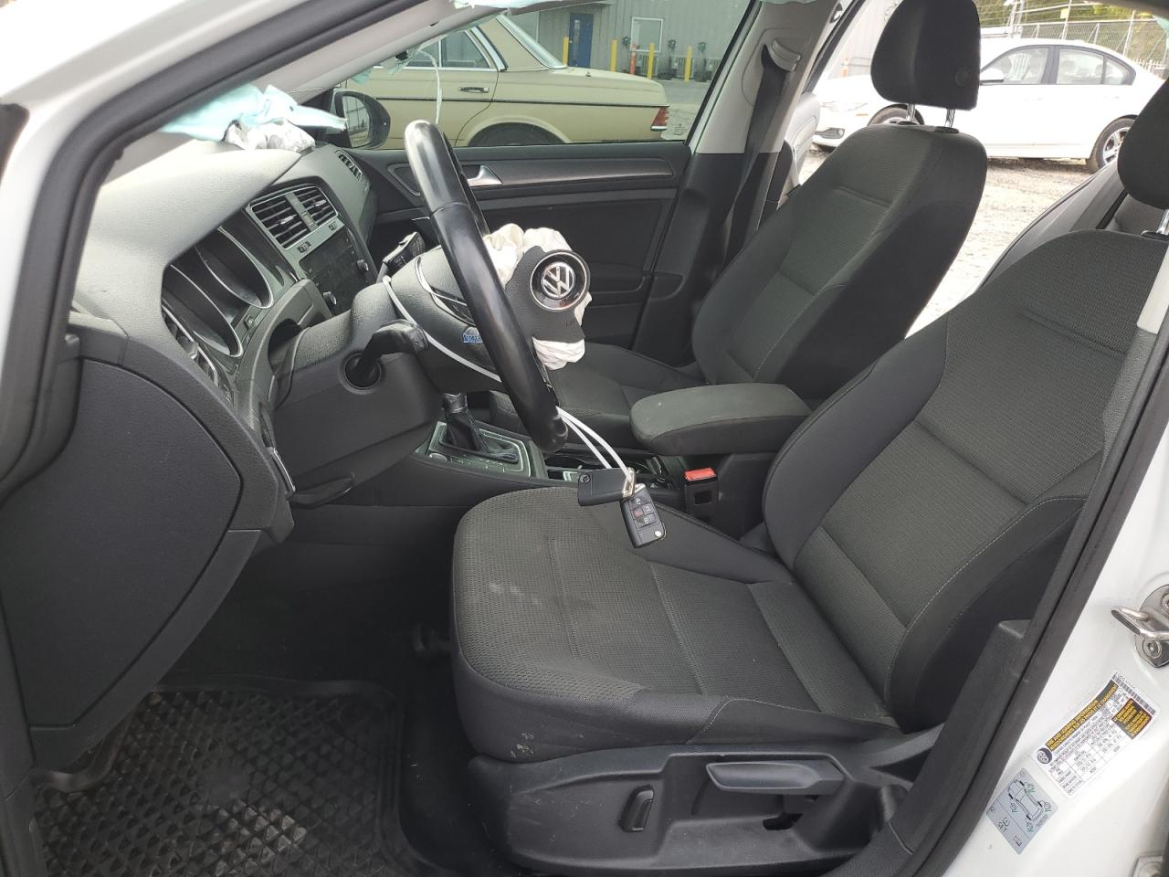 2018 Volkswagen E-Golf Se VIN: WVWKR7AU8JW907098 Lot: 80126595