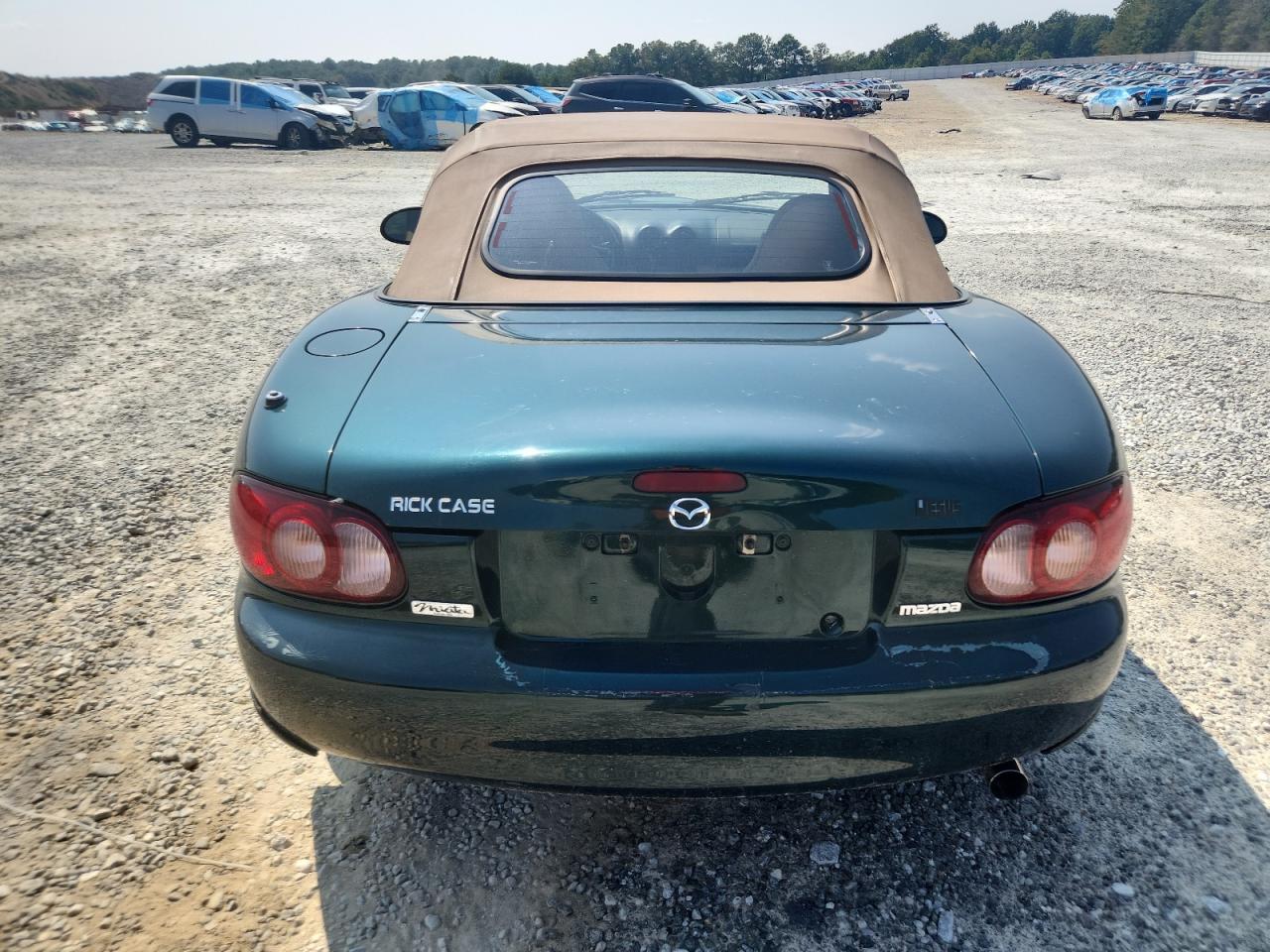 2001 Mazda Mx-5 Miata Base VIN: JM1NB353X10205329 Lot: 81211915