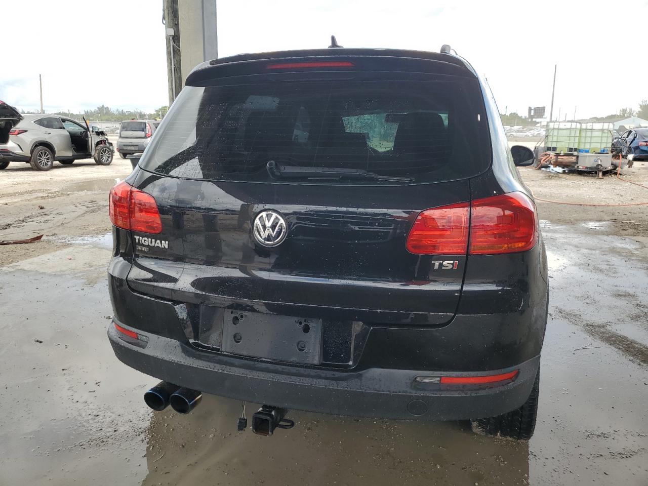 2017 Volkswagen Tiguan S VIN: WVGAV7AXXHK053780 Lot: 81307405