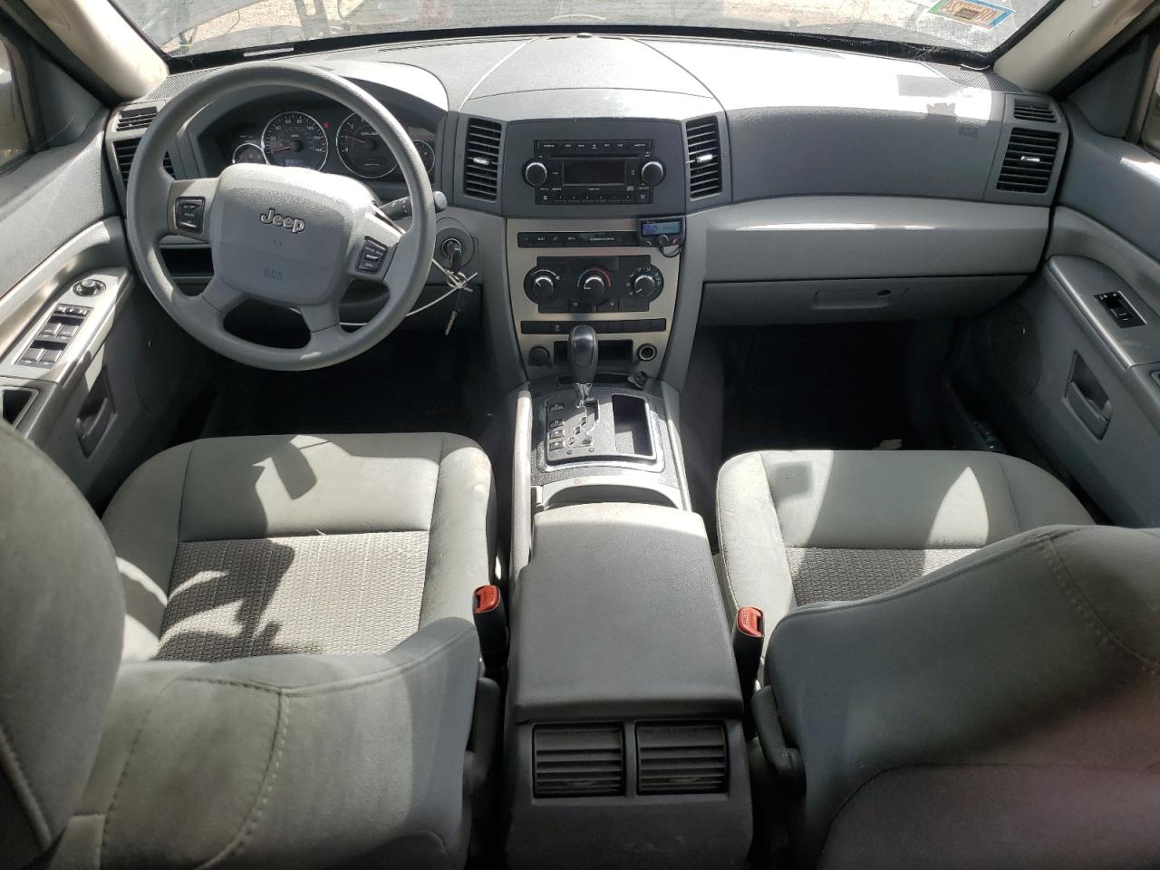 2007 Jeep Grand Cherokee Laredo VIN: 1J8GR48K47C649318 Lot: 71341935