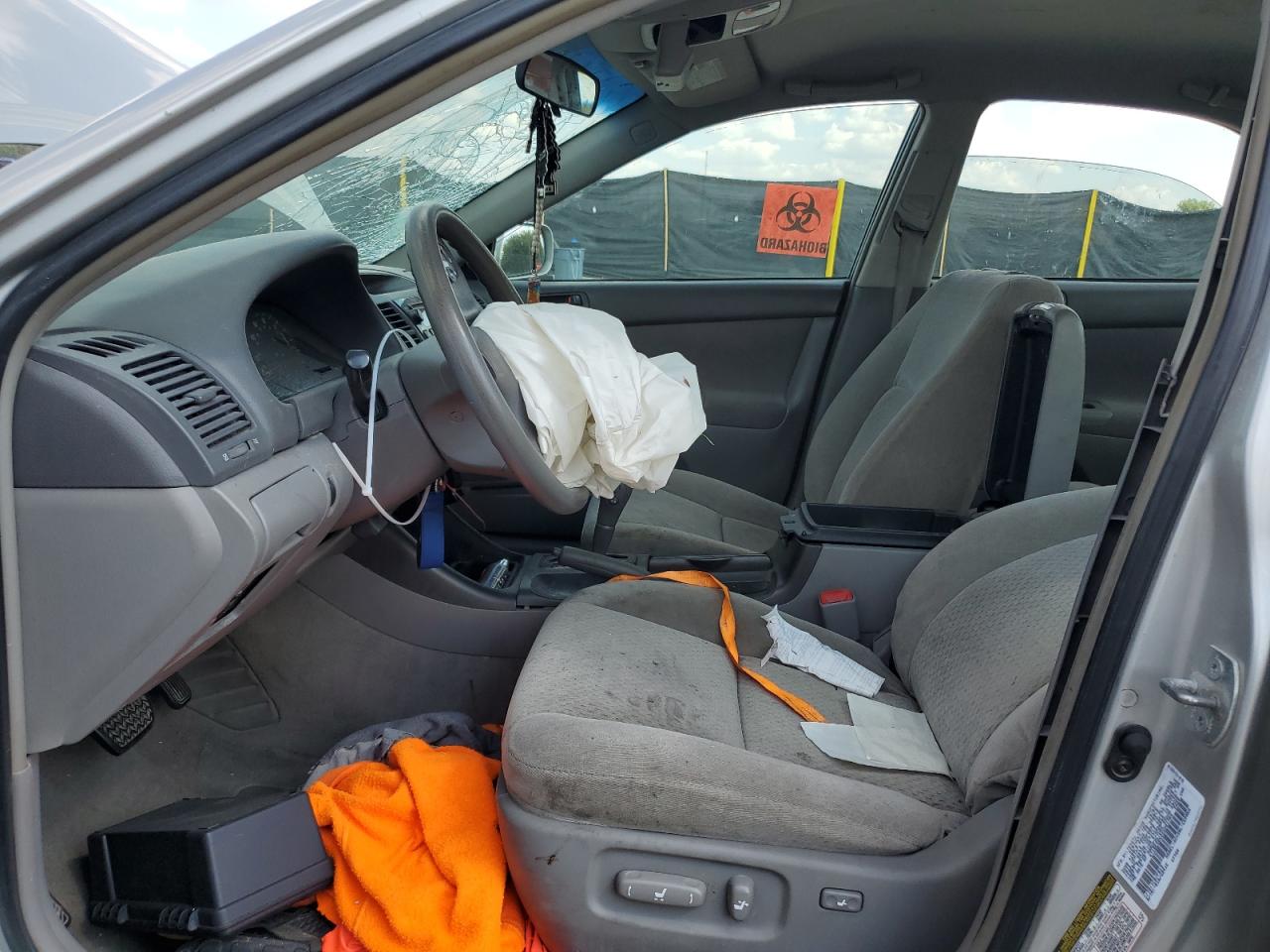 2004 Toyota Camry Le VIN: 4T1BE30K34U281704 Lot: 80480865