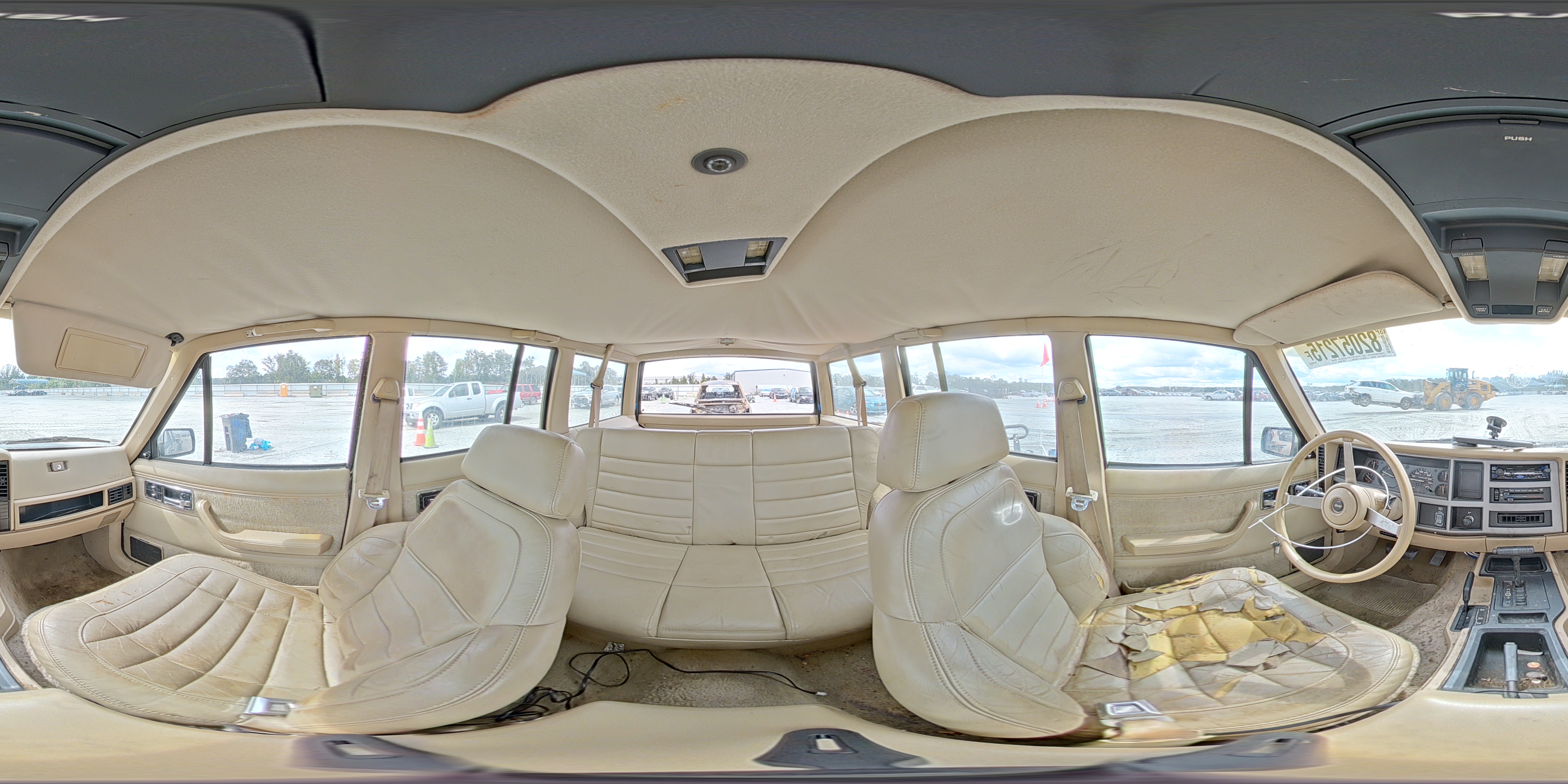 1992 Jeep Cherokee Laredo VIN: 1J4FJ58S5NL200771 Lot: 82057215