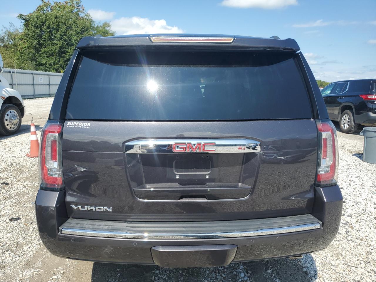 2017 GMC Yukon Denali VIN: 1GKS2CKJ0HR363324 Lot: 81382345