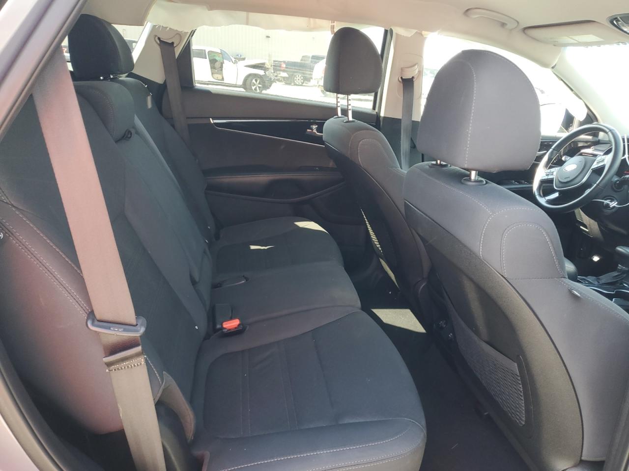 2019 Kia Sorento Lx VIN: 5XYPG4A51KG601555 Lot: 80921315