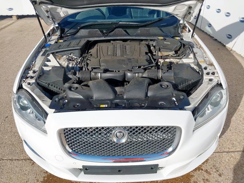 2011 JAGUAR XJ SUPER V8 AUTO 