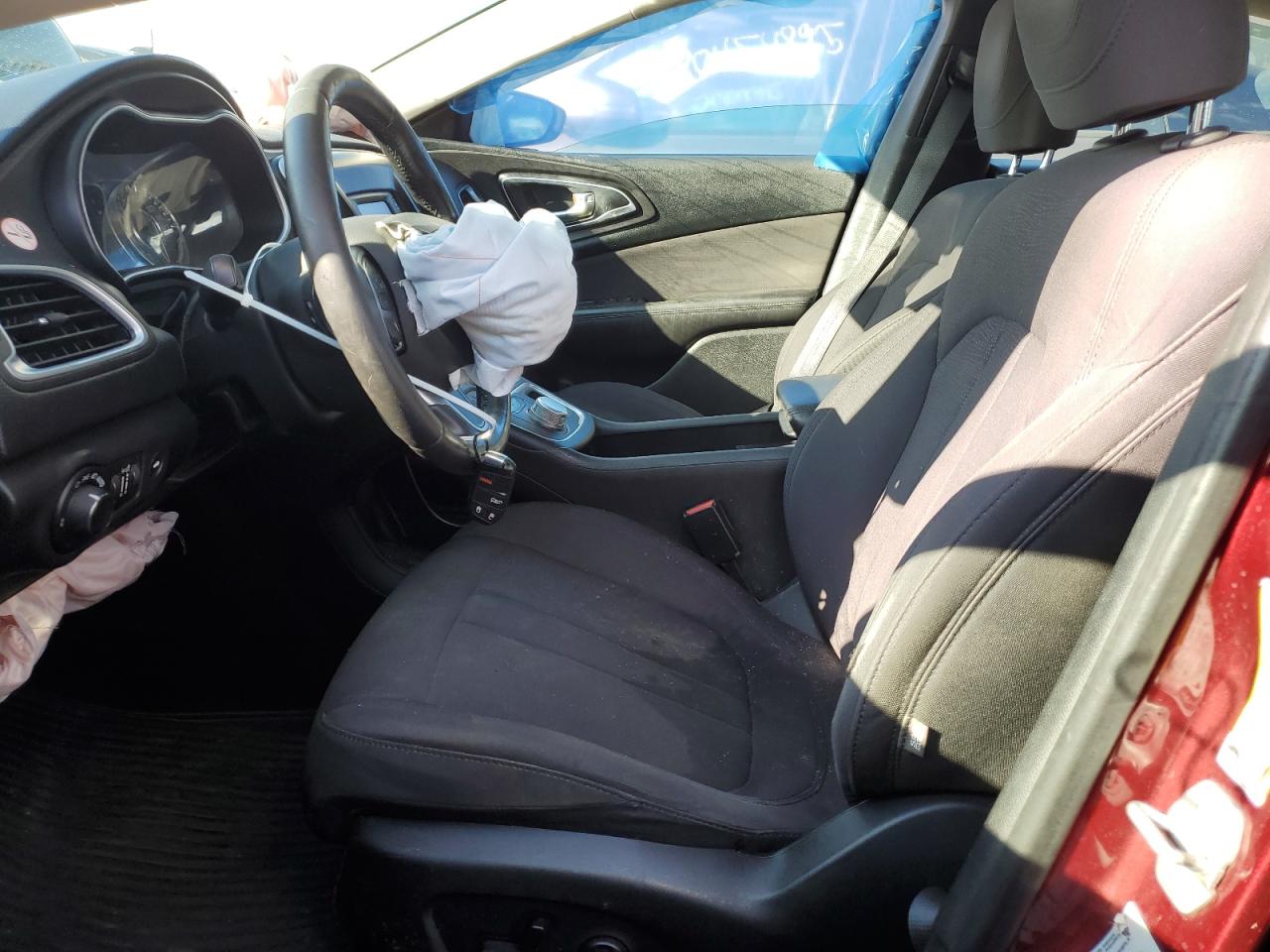 2015 Chrysler 200 Limited VIN: 1C3CCCABXFN695514 Lot: 82120785