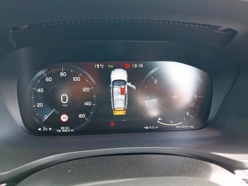 2019 VOLVO V60 INSCRIPTION D3 
