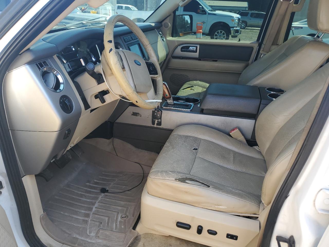 2010 Ford Expedition Eddie Bauer VIN: 1FMJU1H54AEB72028 Lot: 84581415