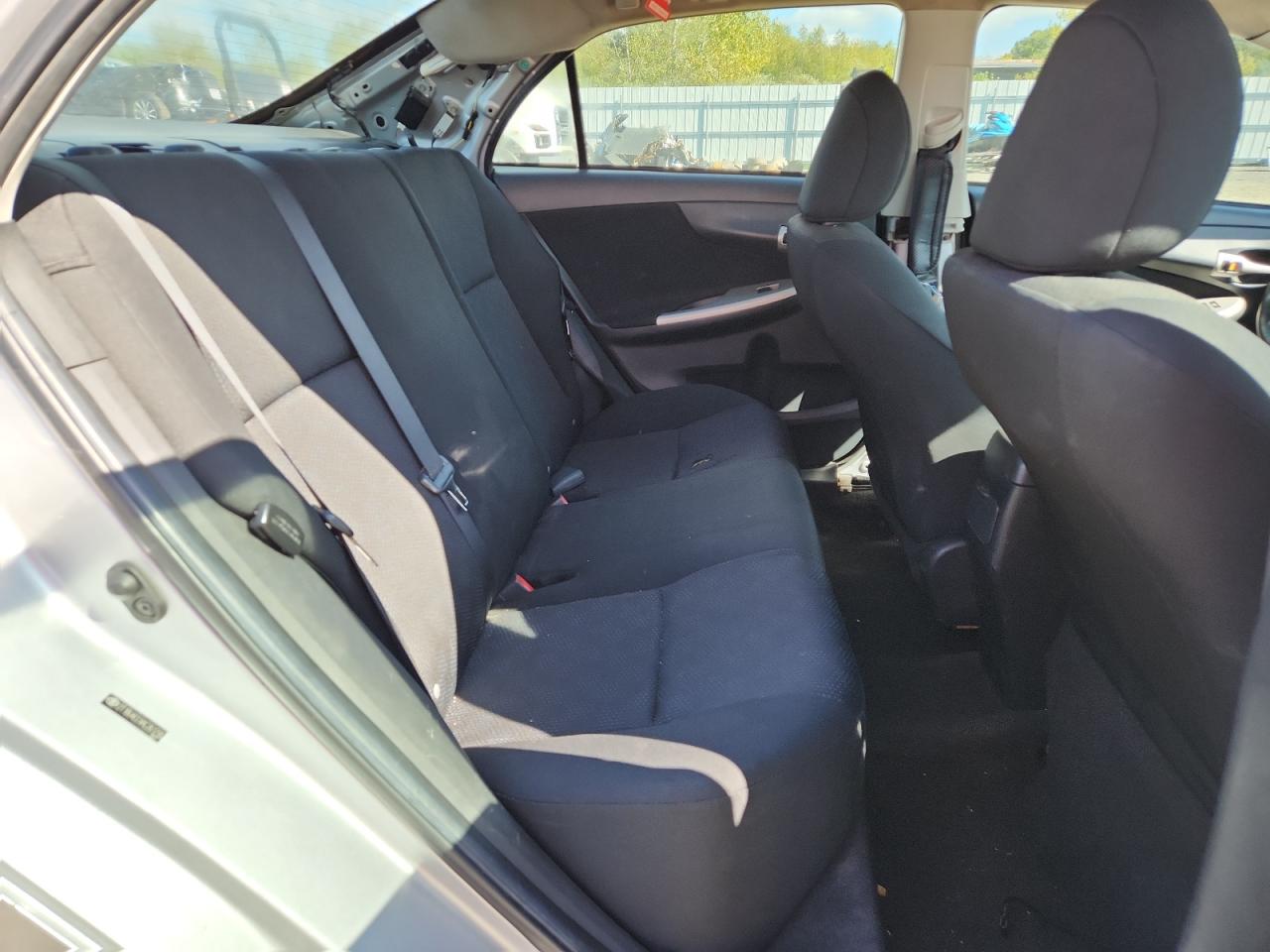 2010 Toyota Corolla Base VIN: 2T1BU4EE8AC261795 Lot: 82040845