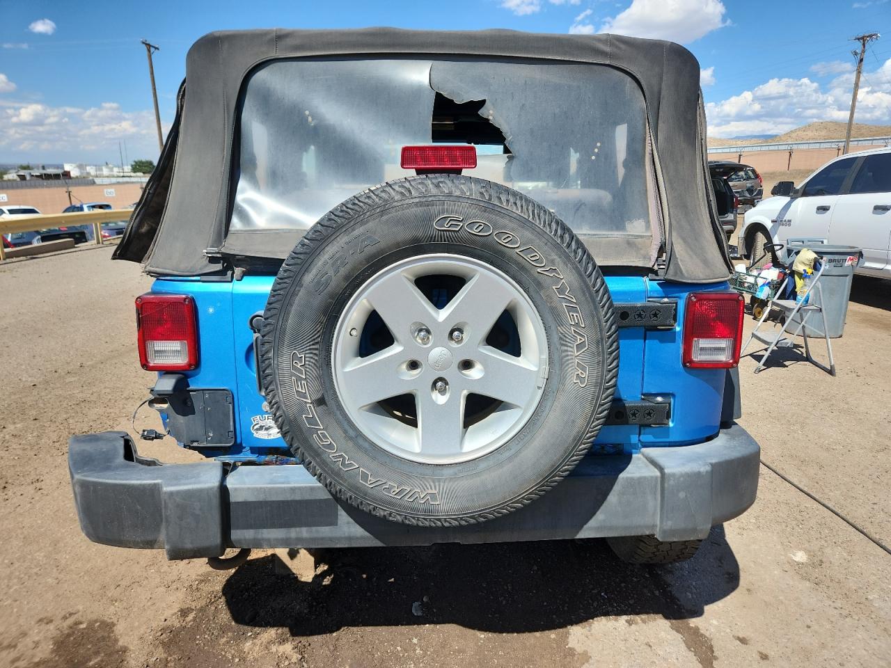 2010 Jeep Wrangler Sport VIN: 1J4AA2D18AL160492 Lot: 71610015