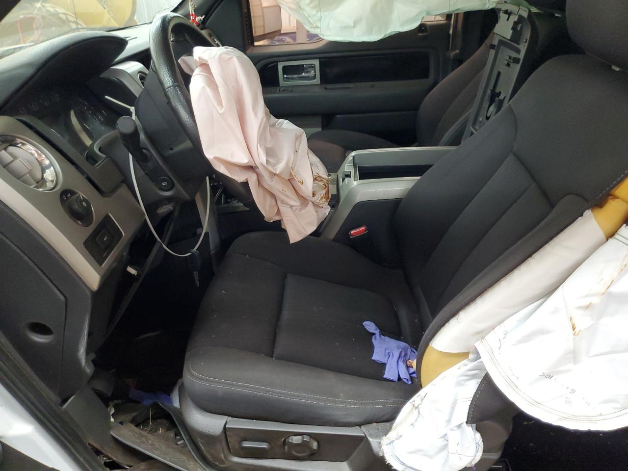 2011 Ford F150 Super Cab VIN: 1FTFX1EF0BFD06916 Lot: 83991925