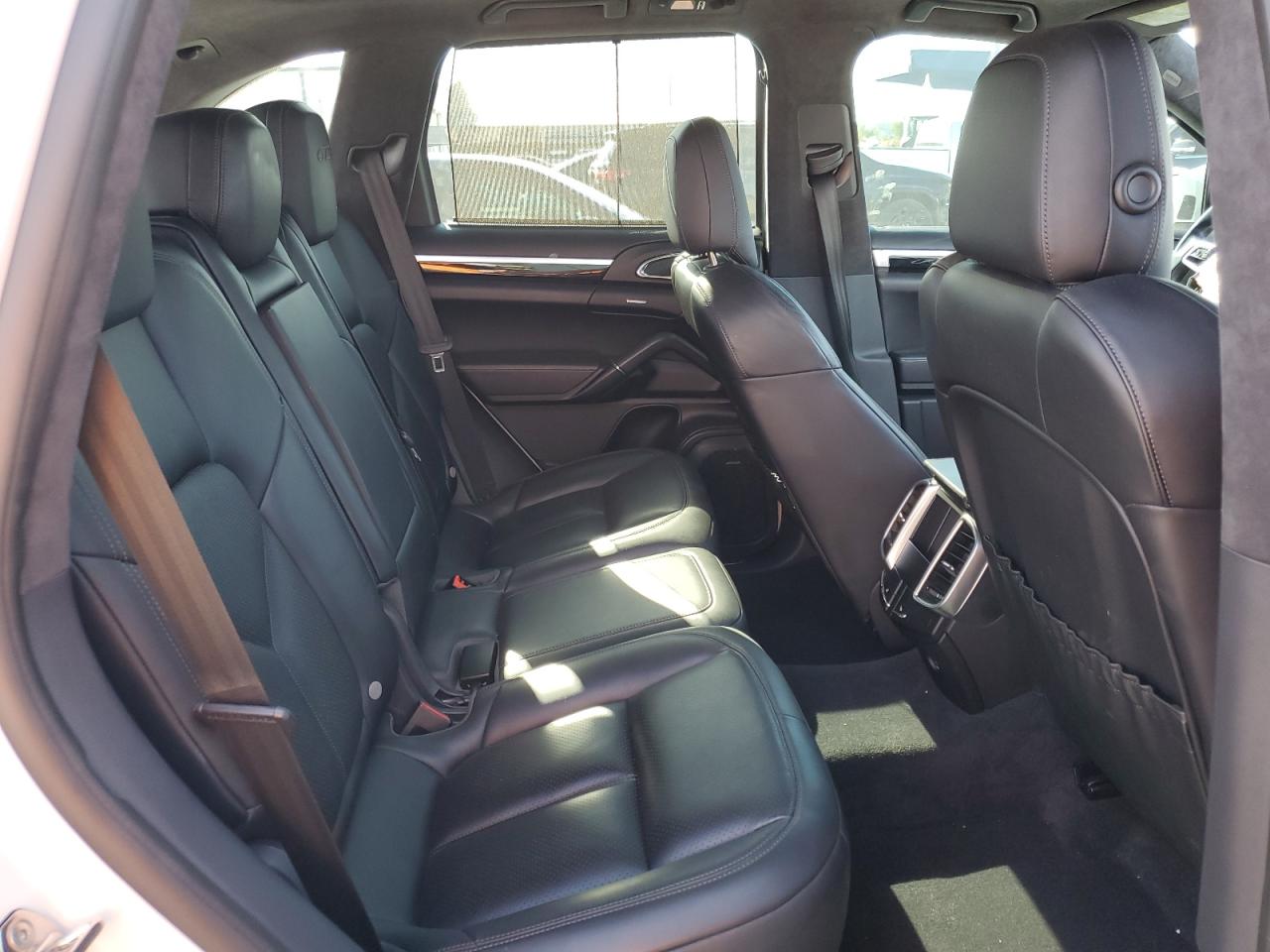 2017 Porsche Cayenne Gts VIN: WP1AD2A25HLA81784 Lot: 71840665