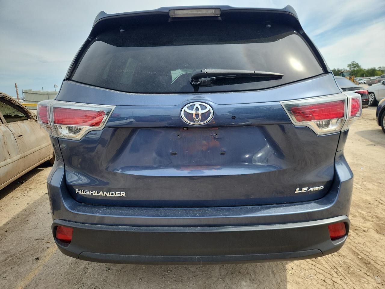 2015 Toyota Highlander Le VIN: 5TDBKRFH7FS185139 Lot: 83889355