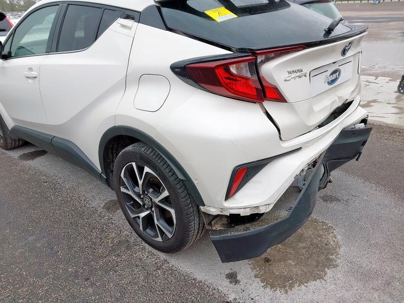 2020 TOYOTA C-HR DESIGN HEV CVT 