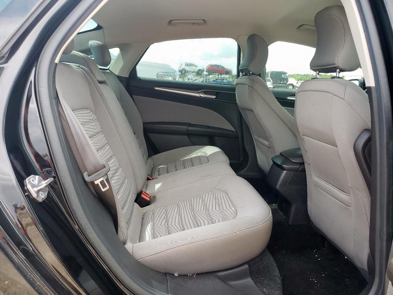 2016 Ford Fusion S VIN: 1FA6P0G78G5130037 Lot: 83878335