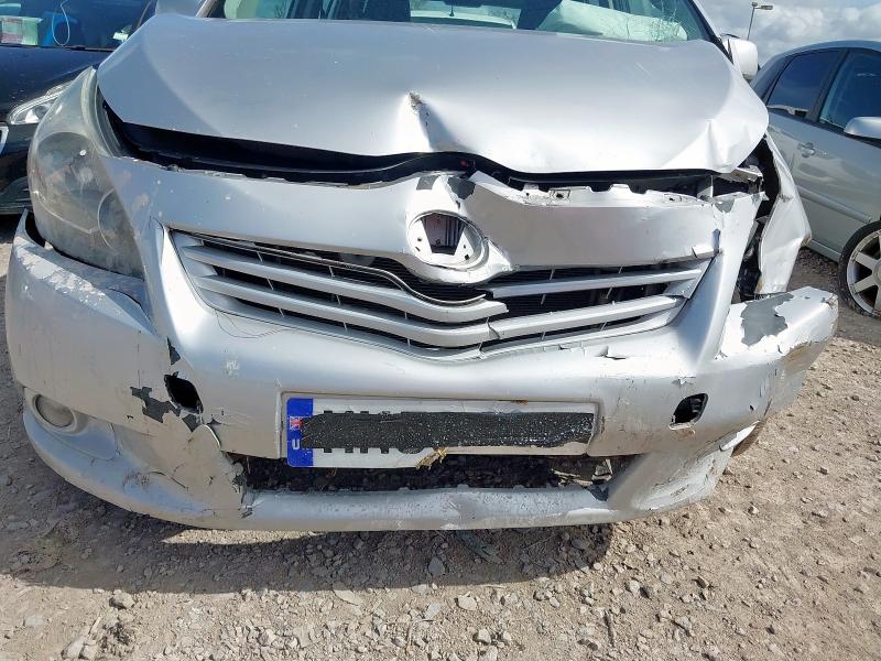 2009 TOYOTA VERSO TR