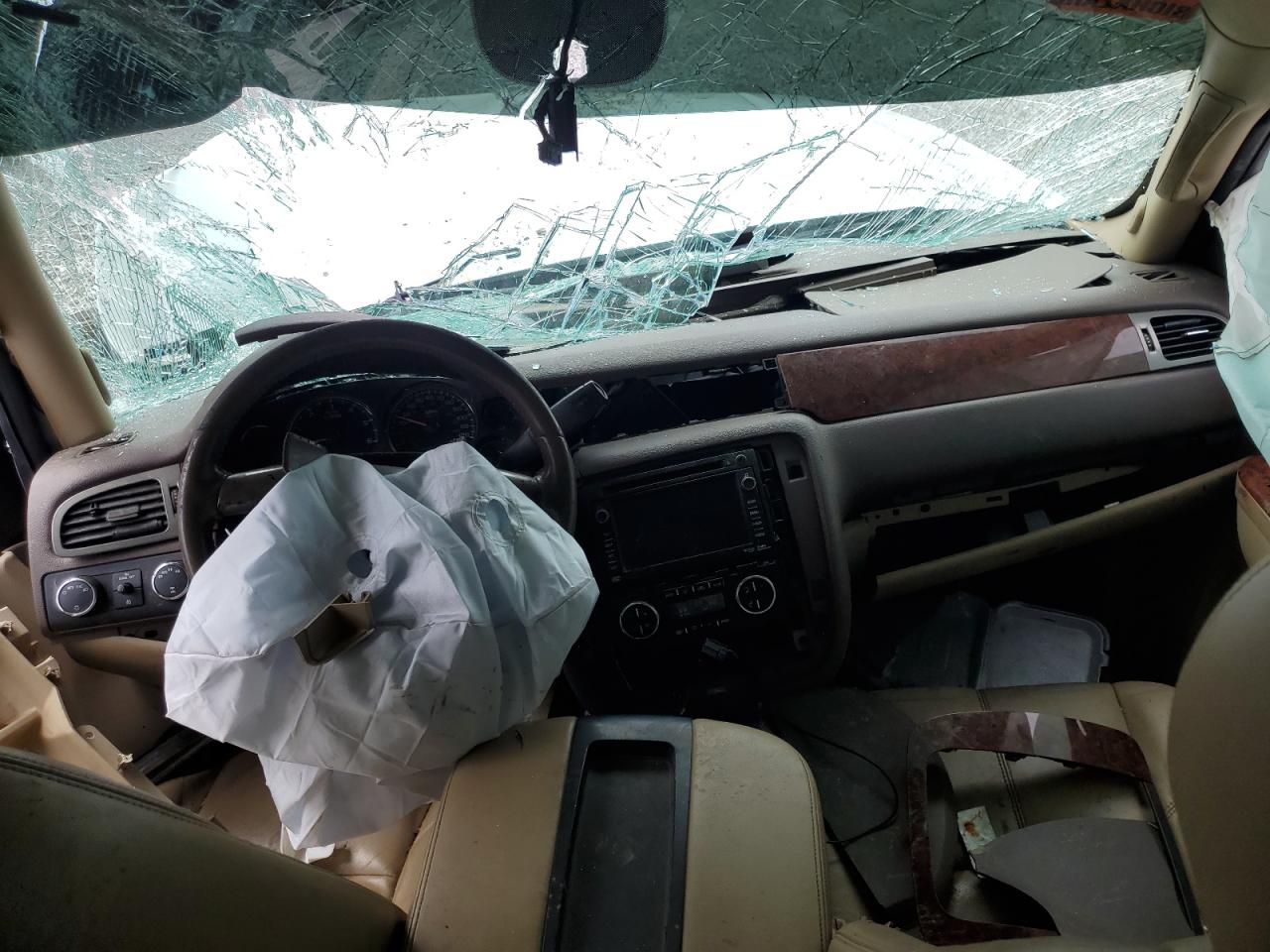 2010 Chevrolet Tahoe K1500 Lt VIN: 1GNUKBE07AR189668 Lot: 83973225