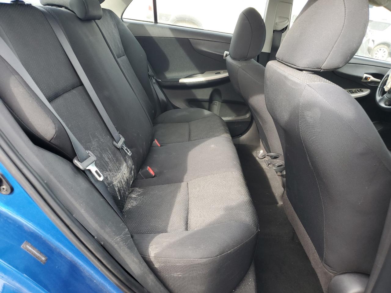 2010 Toyota Corolla Base VIN: 1NXBU4EE4AZ211135 Lot: 84031925