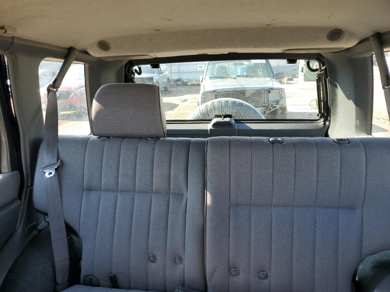 1993 Nissan Pathfinder Xe VIN: JN8HD17Y9PW130492 Lot: 71200895