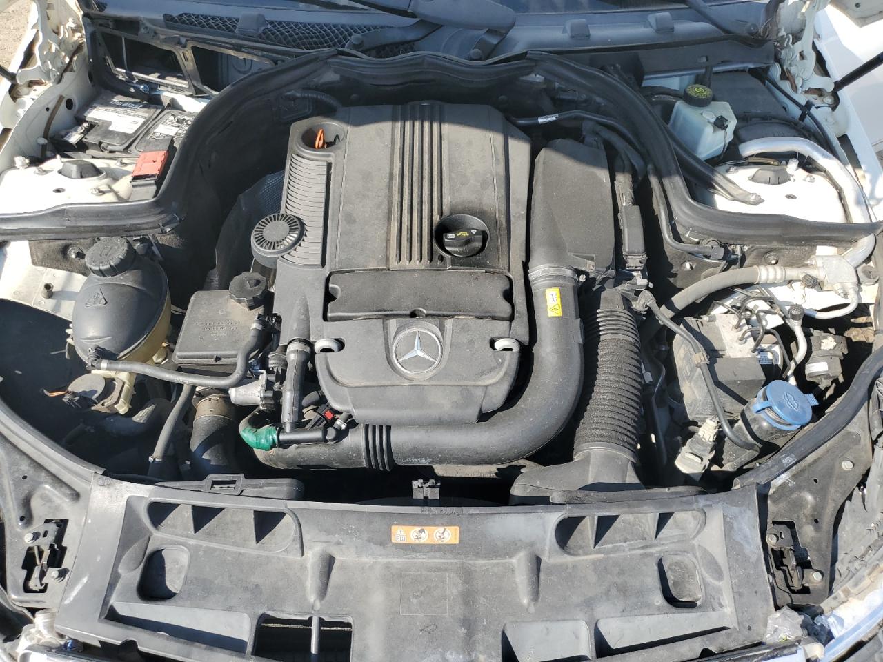 2013 Mercedes-Benz C 250 VIN: WDDGF4HB5DA860833 Lot: 82089705