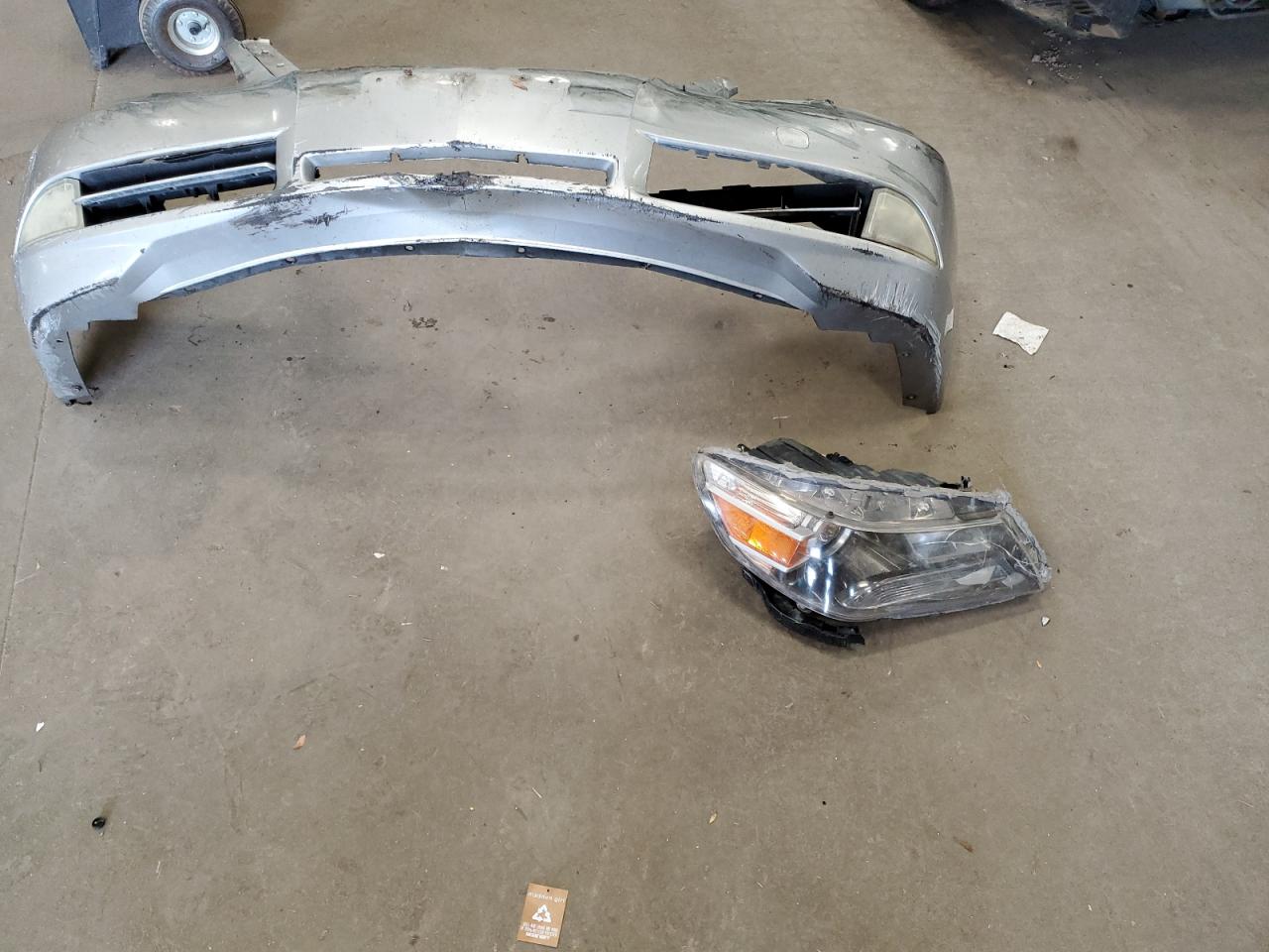 2010 Acura Rl VIN: JH4KB2F61AC002851 Lot: 71699385