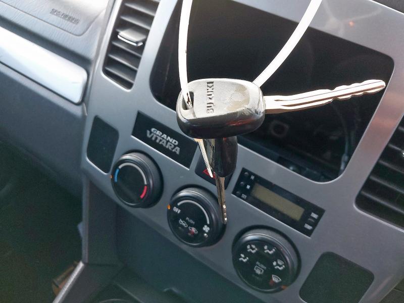 2003 SUZUKI GRAND VITARA 16V SE 