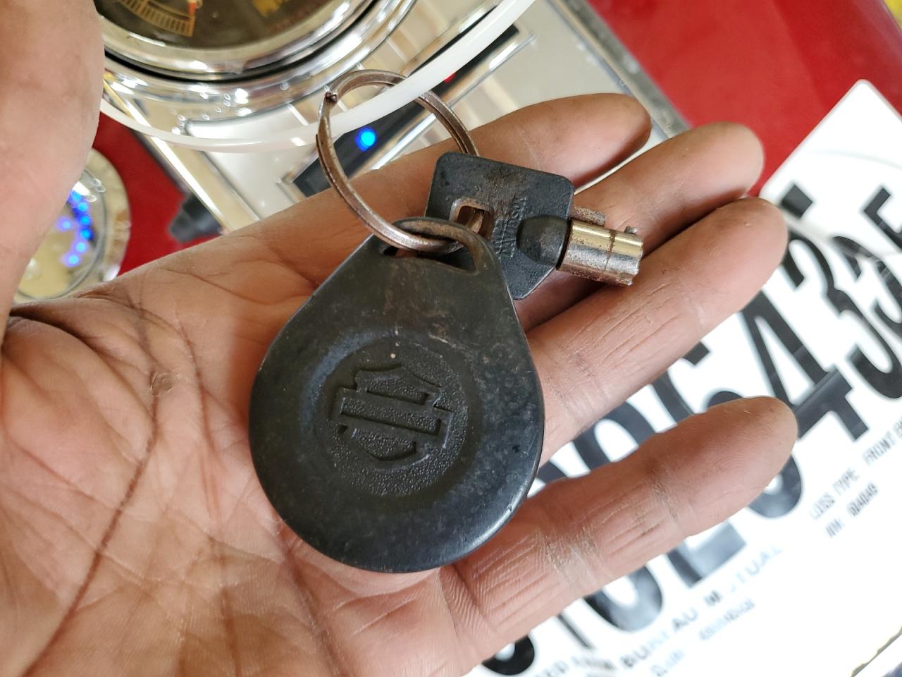 2013 Harley-Davidson Flhr Road King VIN: 1HD1FBM1XDB604049 Lot: 81026435